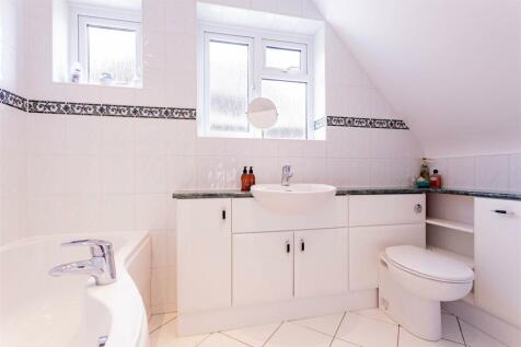 BATHROOM 1.jpg