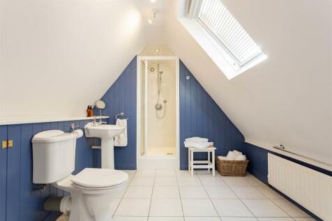 BATHROOM 2.jpg
