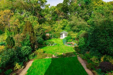 GARDEN 4.jpg