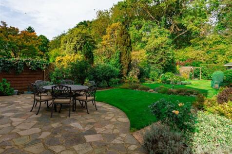 GARDEN 1.jpg