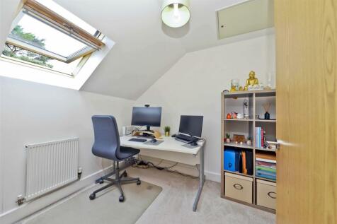 Bedroom 4.jpg