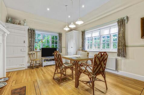 Breakfast Room
