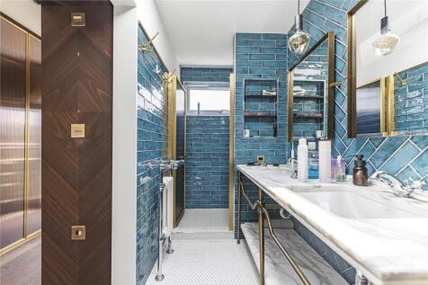 En Suite Bathroom