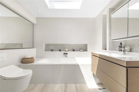 Principal Bathroom