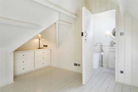 En Suite Bathroom