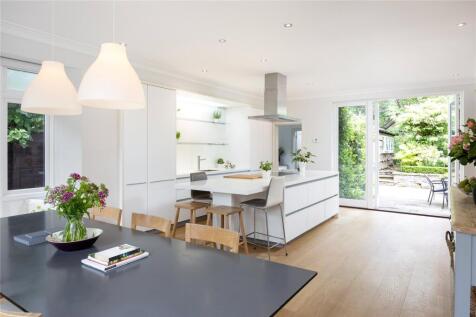 Kitchen/Dining Space