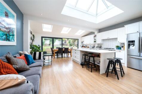 Kitchen/Reception