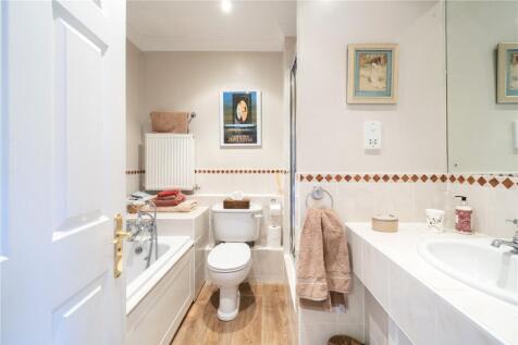 En Suite Bathroom