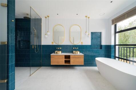 En Suite Bathroom