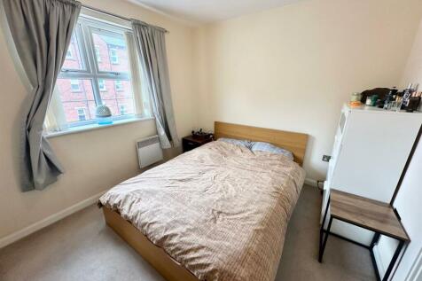 Bed 1a.jpg