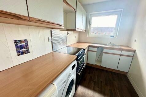 Kitchen 1.jpg