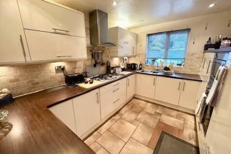 kitchen b.jpg