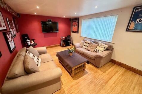 2nd reception room 2a.jpg