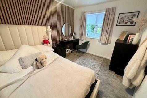 bedroom 3.jpg