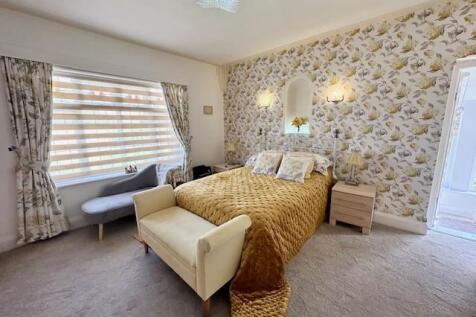 Bedroom A 4.jpg