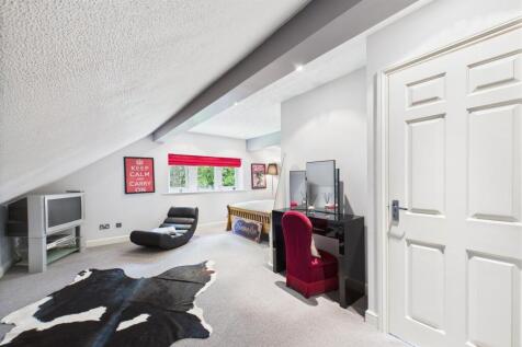 attic bedroom.jpg