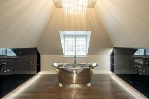 Principal Bathroom
