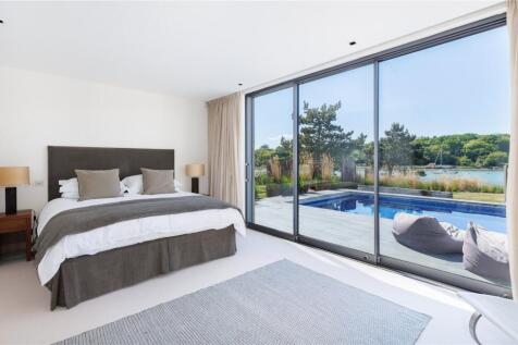 Bed 2 (Guest Suite)