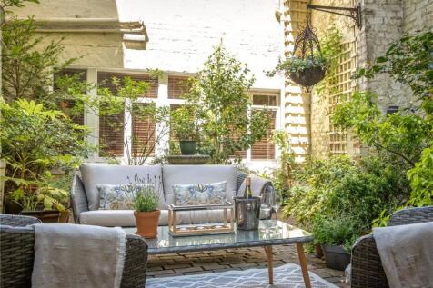 Courtyard Garden