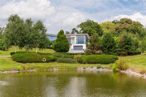 Grounds/Pond