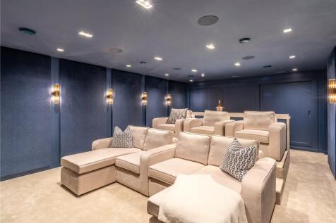 Cinema/Bar