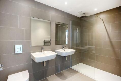 Primary En-Suite