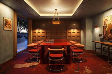 Dining/Meeting Room