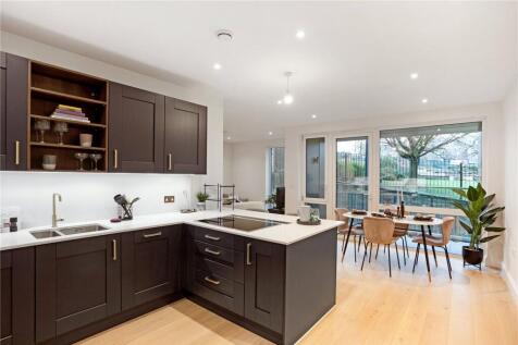 Kitchen/Dining Area