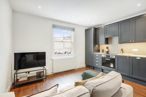Kitchen / Reception