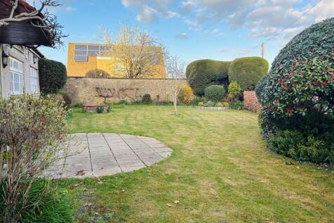 Front Garden.jpg