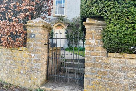 Gate.jpg
