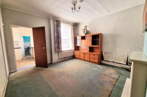5 Tugela Road - Dining Room.jpg