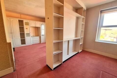 5 Tugela Road - Bed 1.jpg