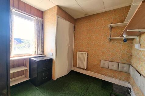 5 Tugela Road - Bed 3.jpg