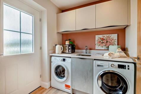 8608109-interior01-800.jpg