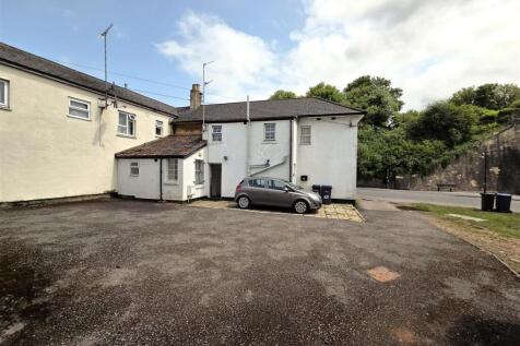 50 New Road - Rear.jpg