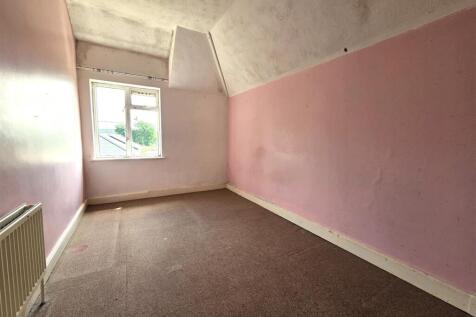 1 Seagry Hill - Bed 2.jpg