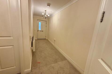 Hallway.jpg