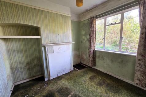 175 London Road - Dining Room.jpg