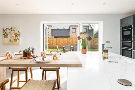 Kitchen_5.jpg