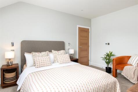 Bedroom1_4.jpg