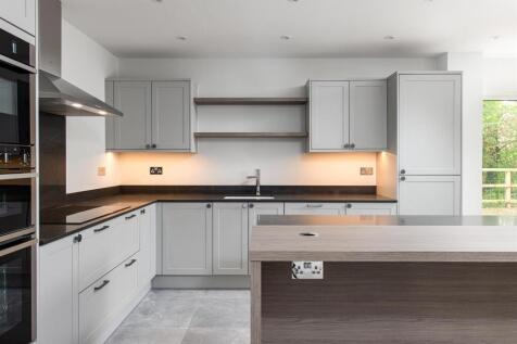 Kitchen_2.jpg