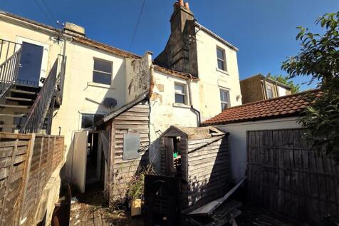2 Claremont - Rear.jpg