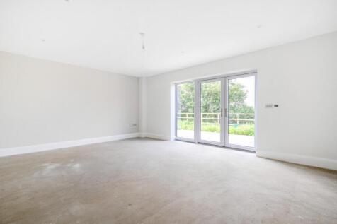 NES4 LIVINGROOM.jpg