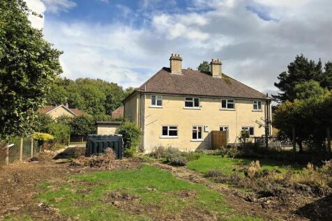 15 Green Road - Rear.jpg