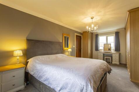Master Bedroom_2.JPG