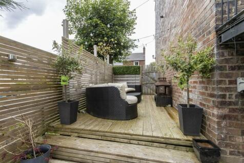 Side Deck Area