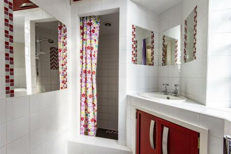 En Suite Shower Room