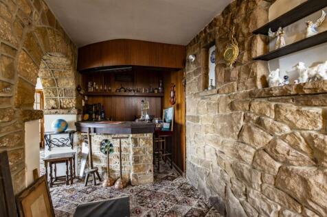 Bar/Games Room