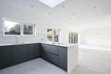 Superb Open Plan Kitchen/Dining/Family Room